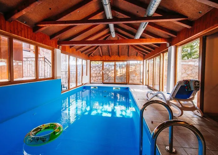 My Dalmatia - Jucinovi Dvori With Private Pool And Sauna Starigrad-Paklenica