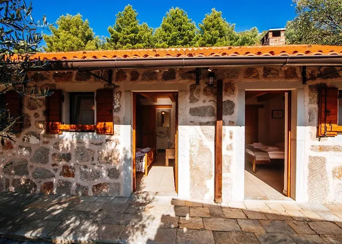 My Dalmatia - Jucinovi Dvori With Private Pool And Sauna Nyaraló *