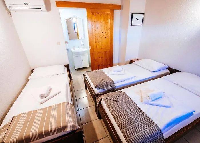 My Dalmatia - Jucinovi Dvori With Private Pool And Sauna * Starigrad-Paklenica