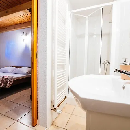 My Dalmatia - Jucinovi Dvori With Private Pool And Sauna Prázdninový dům Starigrad Paklenica