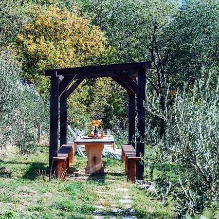 My Dalmatia - Jucinovi Dvori With Private Pool And Sauna Starigrad Paklenica